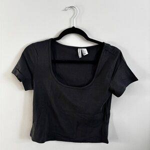 H&M Black Scoop Neck Crop Top
